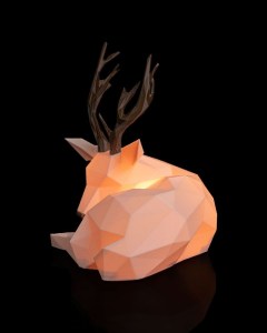 Low Poly Reindeer Table Lamp3 400x300