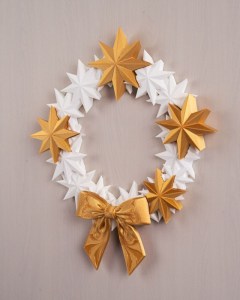Twinkle Entry Wreath4 400x300
